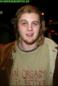 michael_pitt_photo_boardwalkempire.ru_082 (481x713, 58 kБ...)