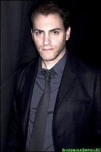 michael-stuhlbarg-photo-boardwalkempire.ru-008 (640x960, 71 kБ...)