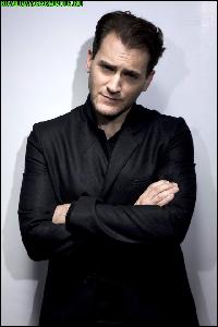 michael-stuhlbarg-photo-boardwalkempire.ru-017 (640x960, 58 kБ...)